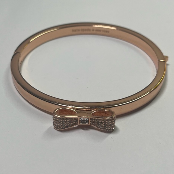 Kate Spade New York Bow Design Bracelet HR10-3 - Picture 2 of 5